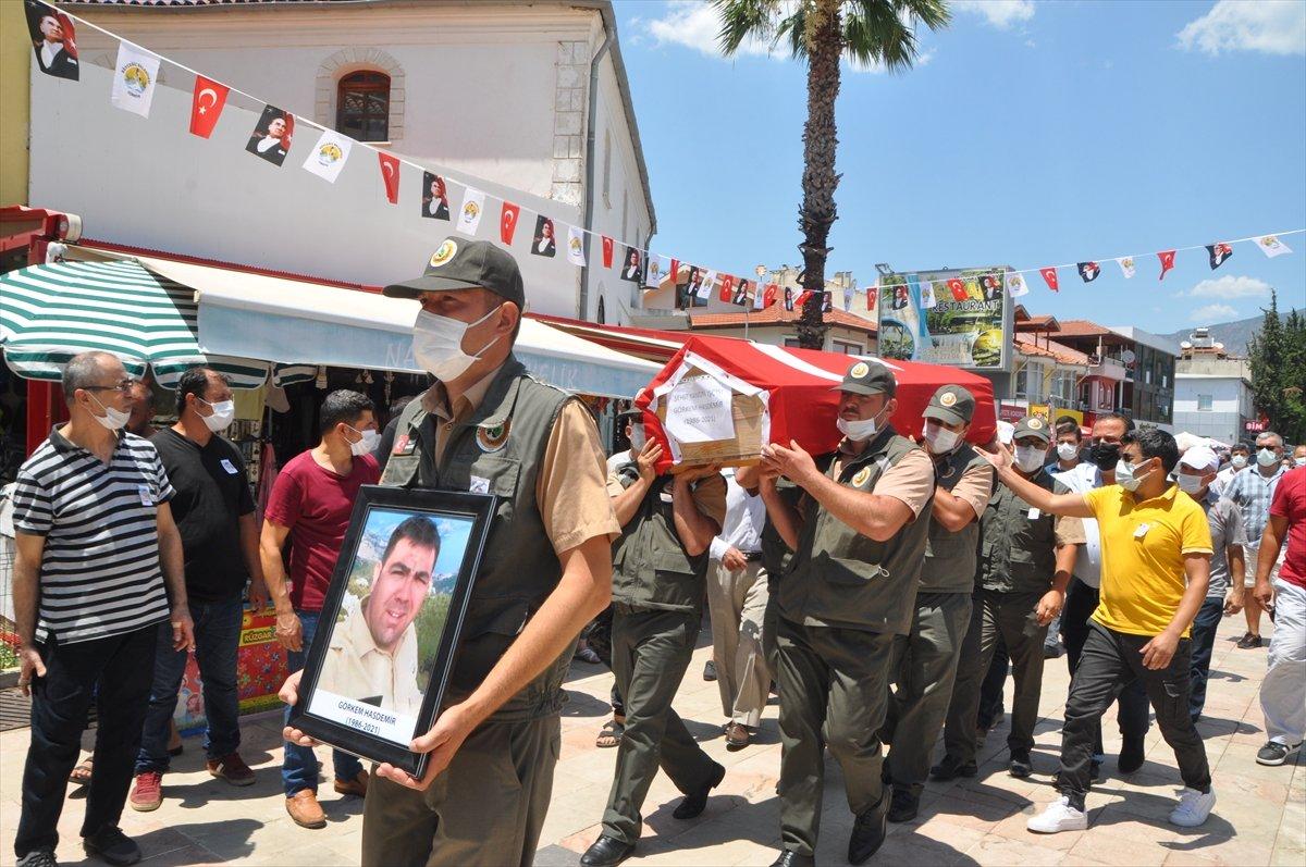 Marmaris'teki yangında şehit olan orman işçisi son yolculuğuna uğurlandı