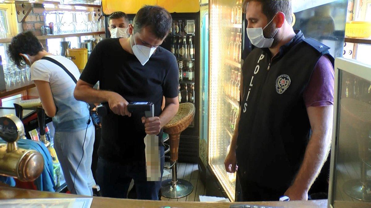 Maltepe'de polis, kaçak ve sahte alkol denetimi yaptı