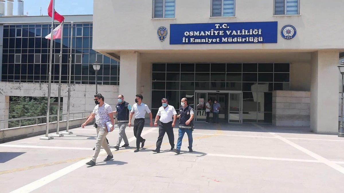Osmaniye’de otobüsün bagajından 12 kaçak göçmen çıktı