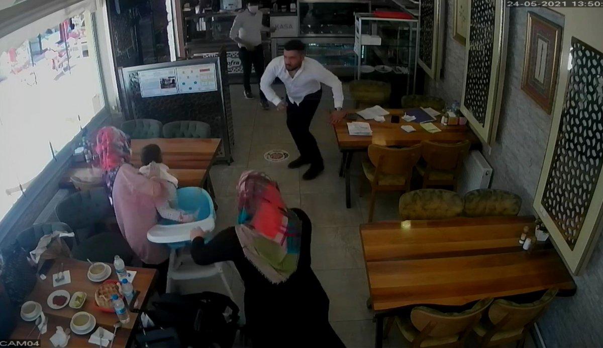 Aksaray’da 2 yaşındaki çocuğu, Heimlich manevrası kurtardı