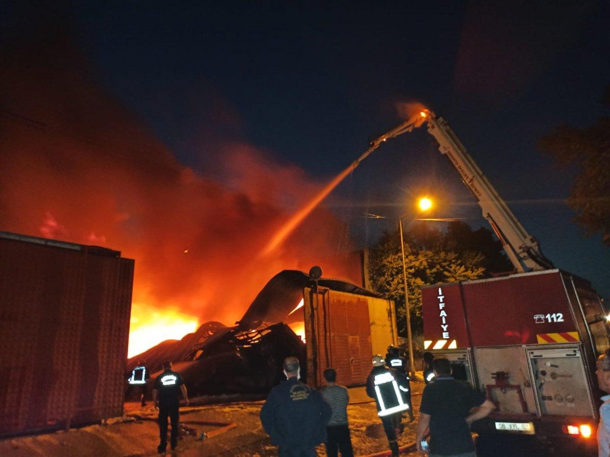 Ankara'da atık dönüşüm tesisinde yangın