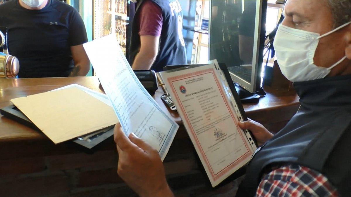 Maltepe'de polis, kaçak ve sahte alkol denetimi yaptı