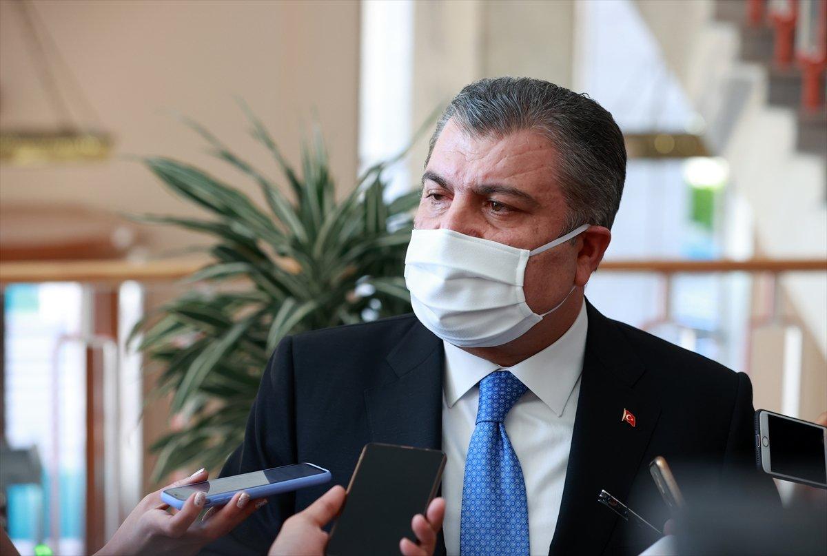 Fahrettin Koca: Spor müsabakaları tedbirlere göre seyircili oynanabilecek