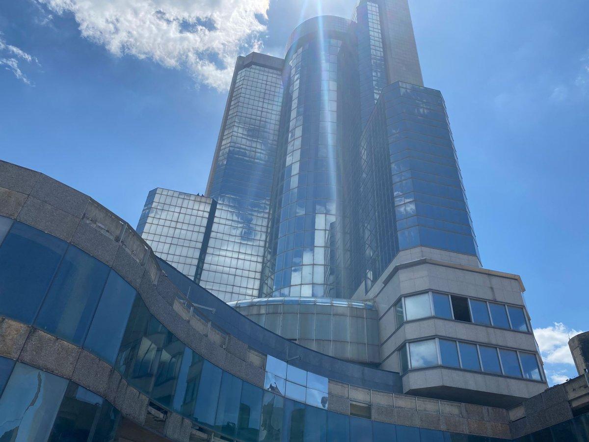 Ankara'da 35 katlı binada yangın çıktı