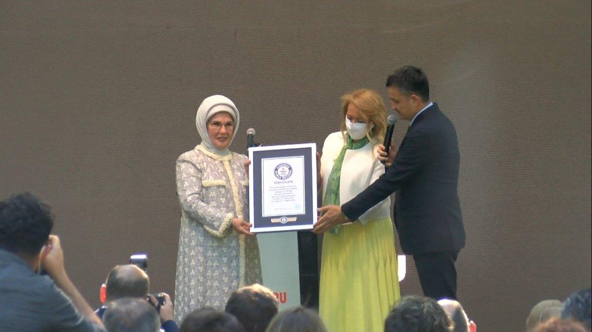 Emine Erdoğan: Dünyada her 9 kişiden biri açlıkla mücadele ediyor