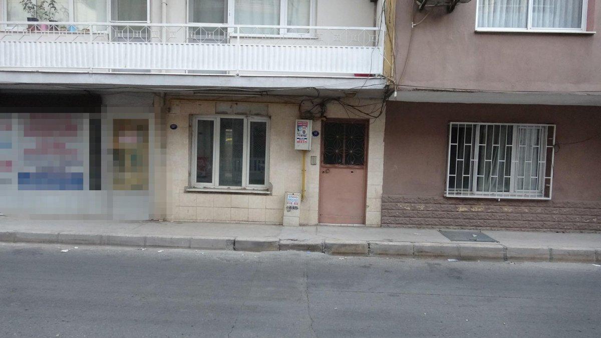 İzmir'de husumetliler arasında silahlı kavga: 1 ölü