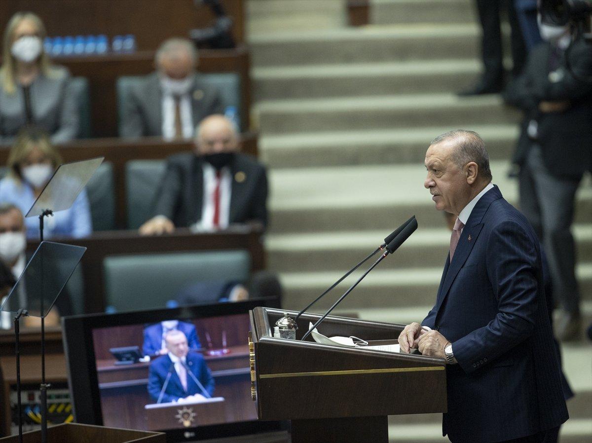 Cumhurbaşkanı Erdoğan'ın grup toplantısında izlettiği video: CHP'nin karşı çıktığı projeler