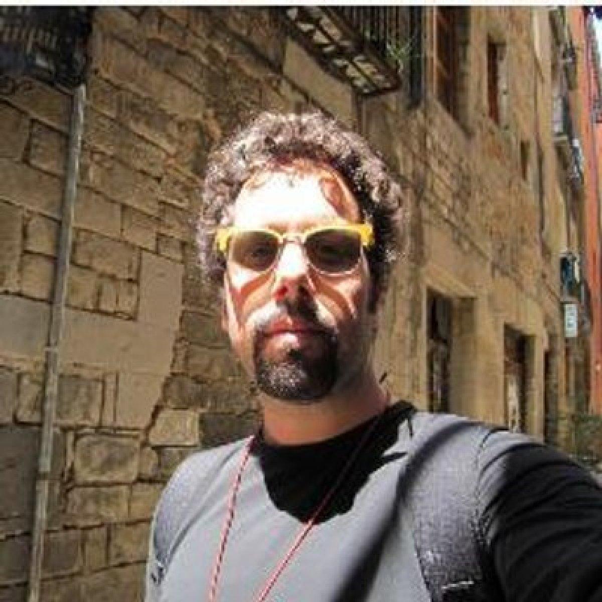 Aslı Enver'in yeni sevgilisi Sarp Batur