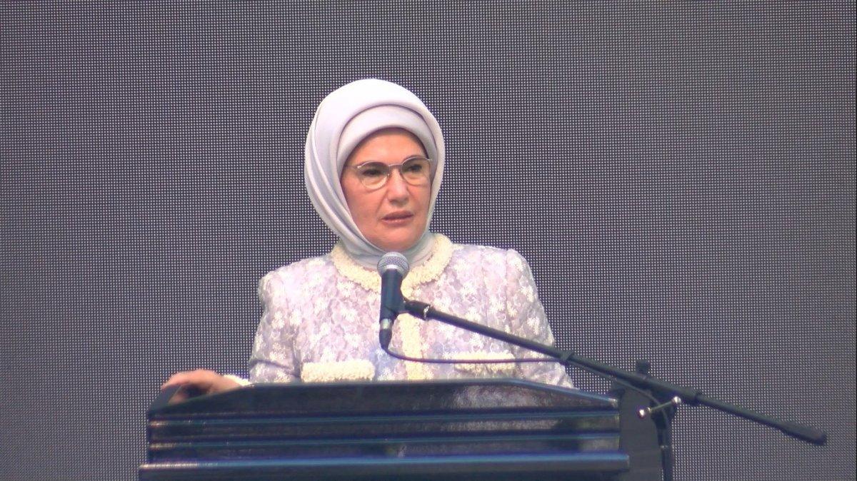 Emine Erdoğan: Dünyada her 9 kişiden biri açlıkla mücadele ediyor