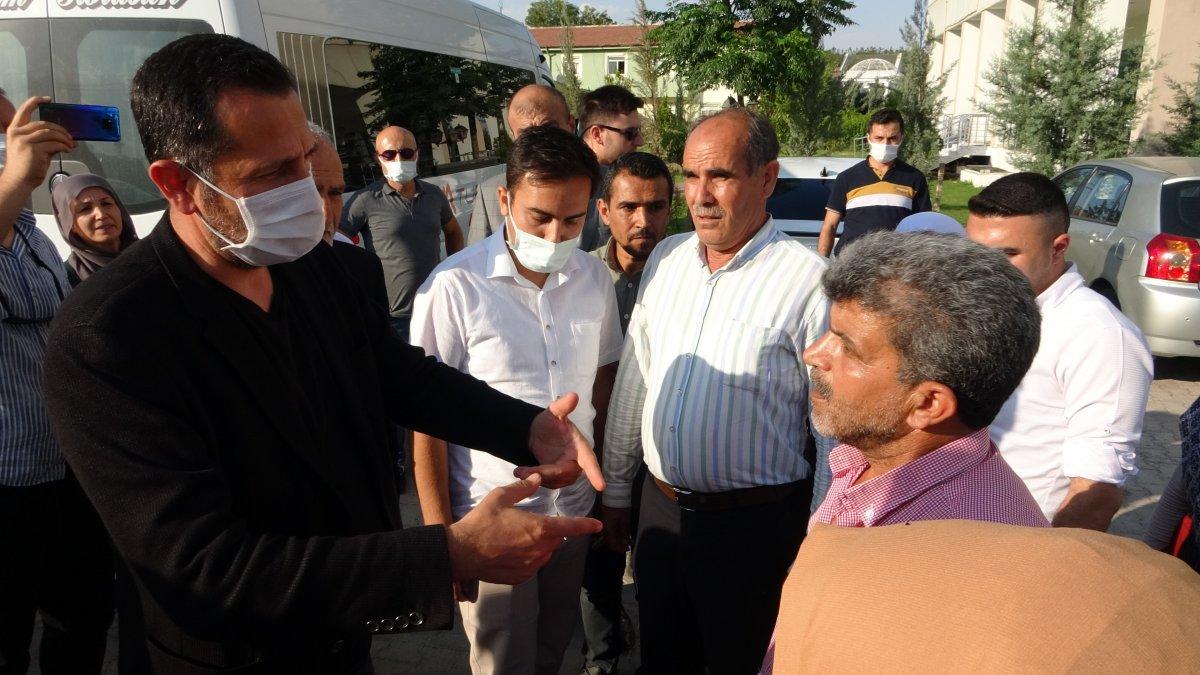 Evlat nöbeti tutan ailelerden CHP’li vekile sert tepki