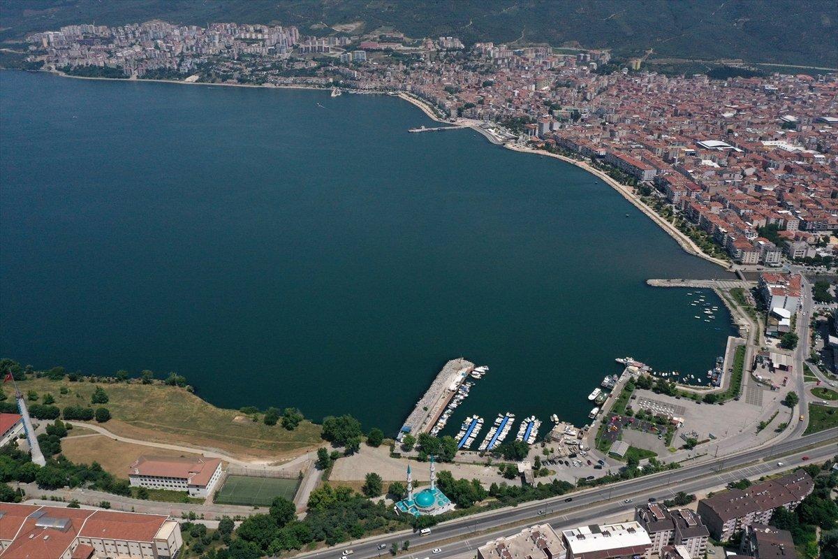 Murat Kurum: 9 bin 394 metreküp müsilaj temizlendi