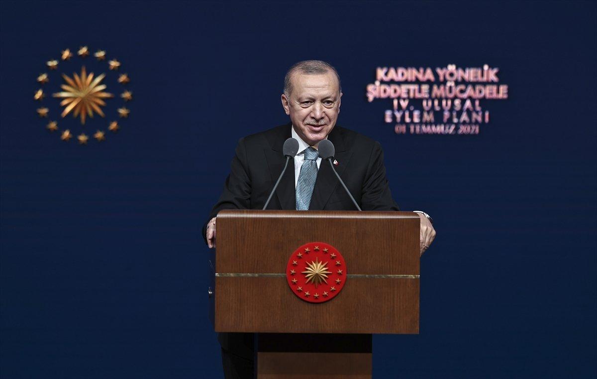 Cumhurbaşkanı Erdoğan, Kadına Yönelik Şiddetle Mücadele Toplantısı'na katıldı