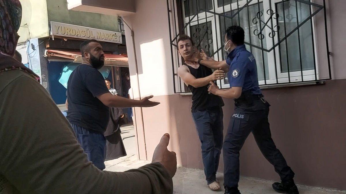 Bursa’da komşuların bıçaklı park yeri kavgası: 9 yaralı