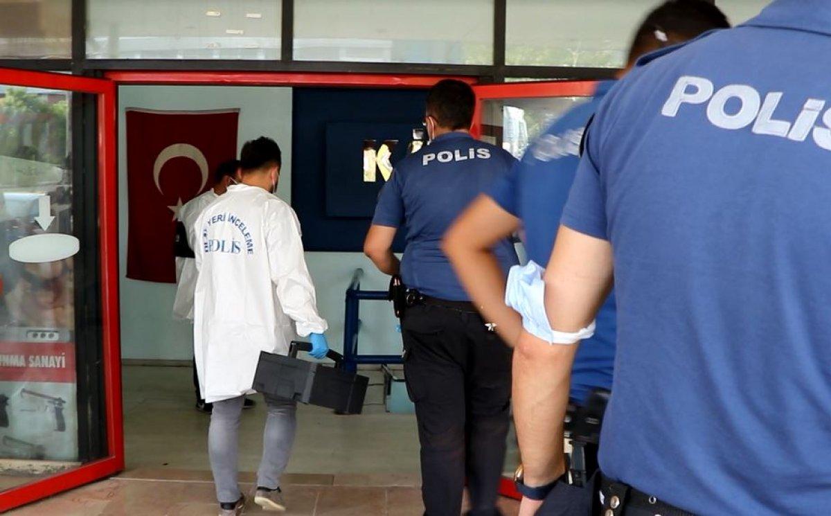 Gaziantep'te bir genç, atış poligonunda kendini vurdu