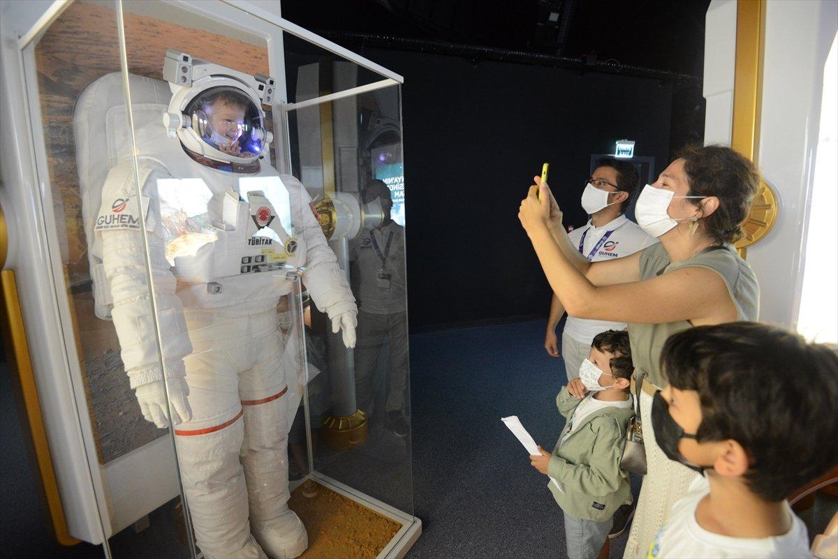 Gökmen Uzay Havacılık Eğitim Merkezi, ziyaretçilerini ağırlıyor