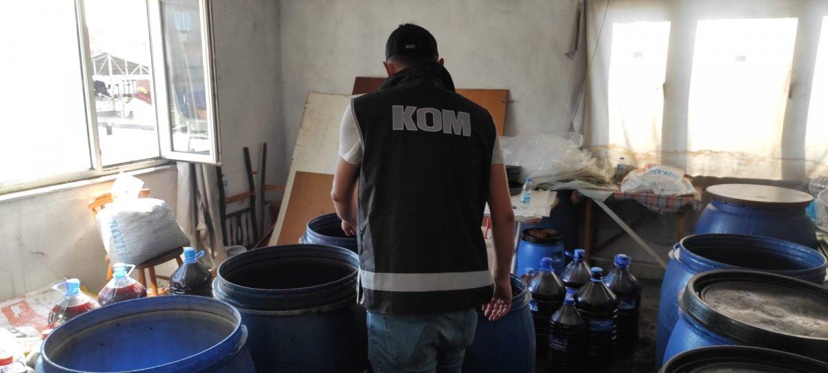 Bursa’da sahte içki operasyonu: 1 ton sahte içki ele geçirildi