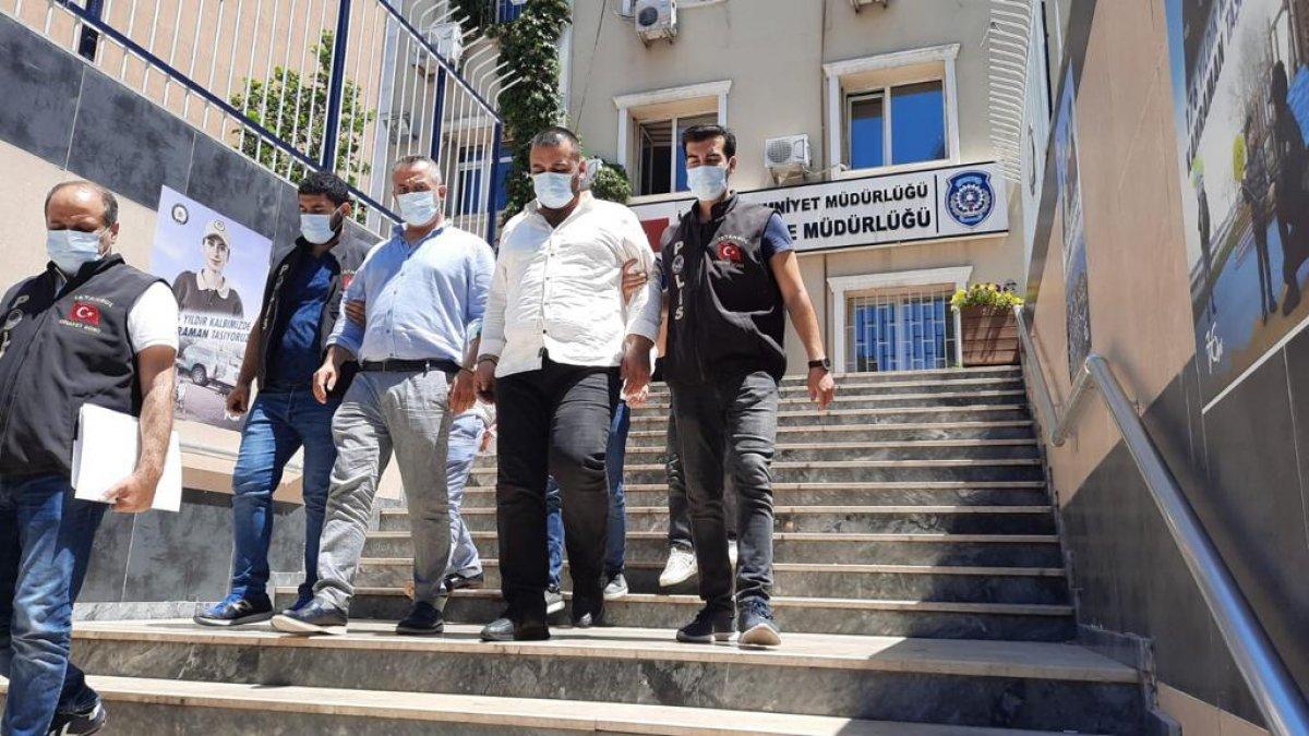 Büyükçekmece'de arkadaşını döverek öldürdü: Tutuklandı