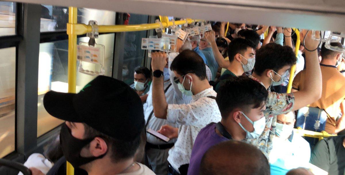 Metrobüs de İstanbul trafiği de 'normale' döndü