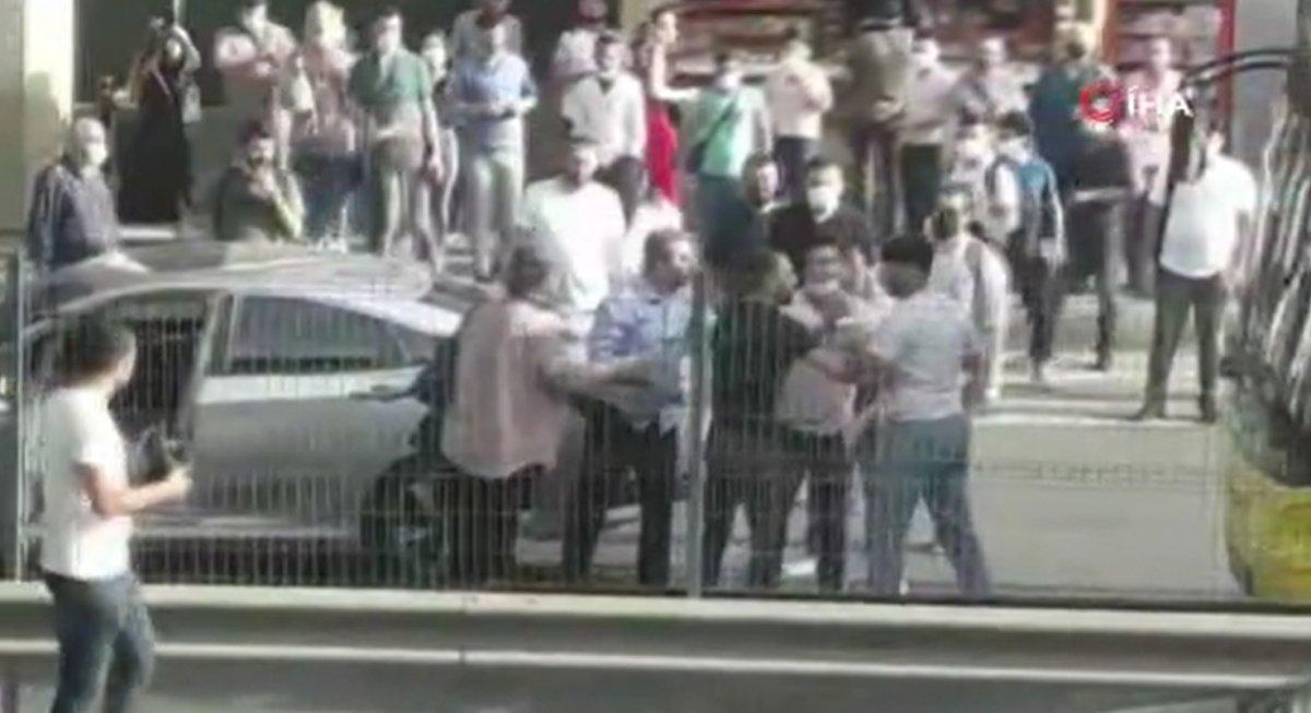 E-5’te sürücülerin kavga ettiği anlar kamerada