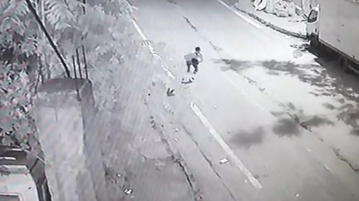 Gaziosmanpaşa’da genç kadına kapkaç