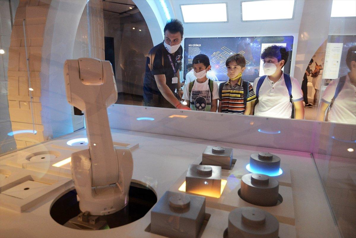 Gökmen Uzay Havacılık Eğitim Merkezi, ziyaretçilerini ağırlıyor