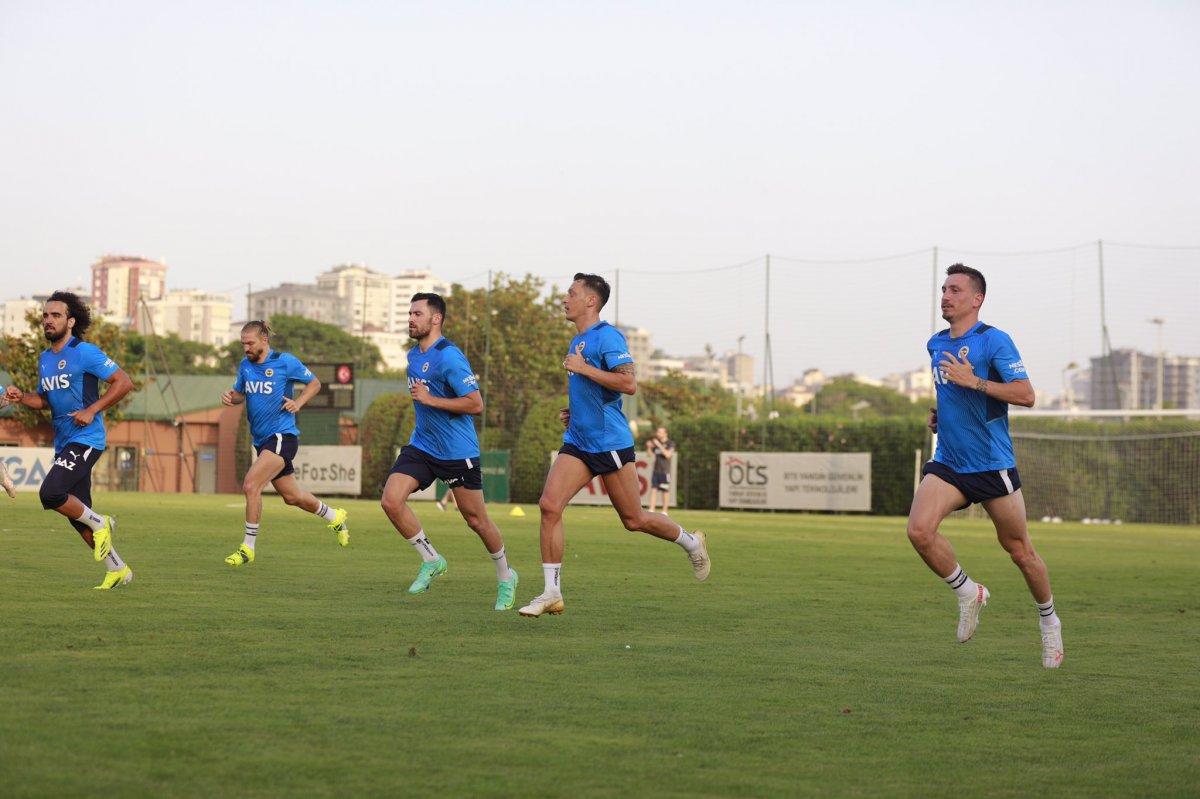 Fenerbahçe antrenmanında yıldız detayı