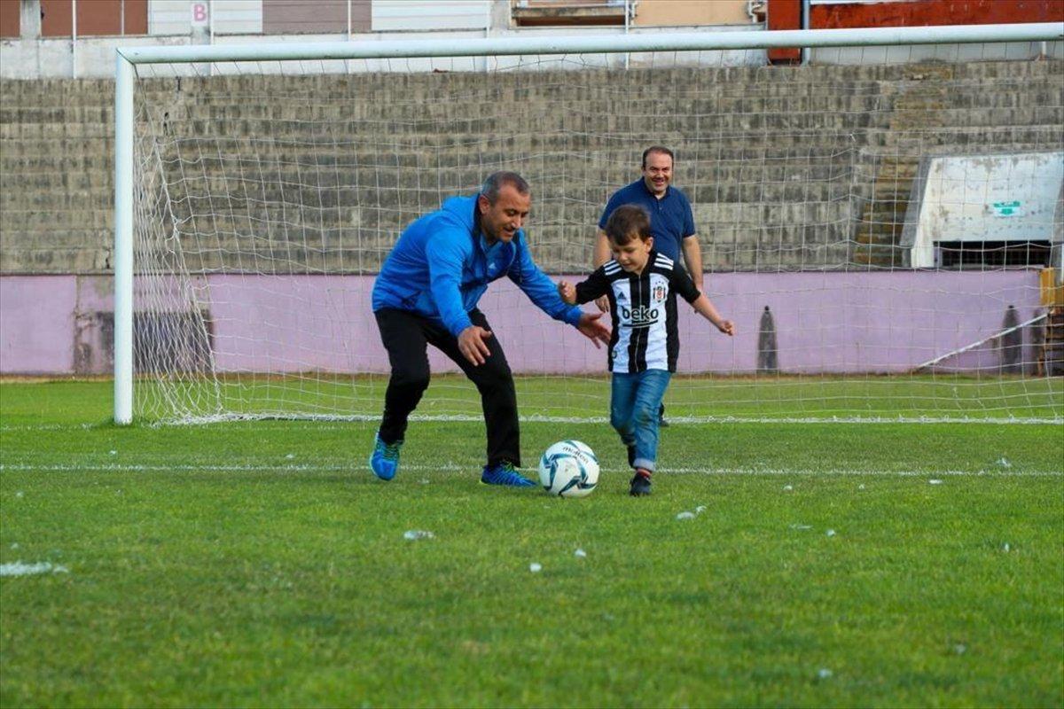Ordu Valisi Tuncay Sonel, şehit çocuklarının yüzünü güldürdü