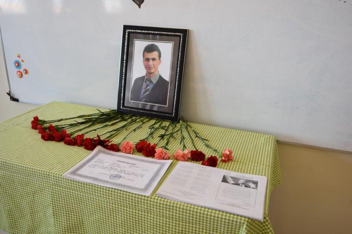 Şehit Necmettin Öğretmen'in okulunda karne töreni buruk geçti