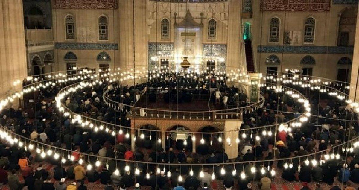 2 Temmuz Cuma Hutbesi konusu: Diyanet Cuma Hutbesi tam metni..