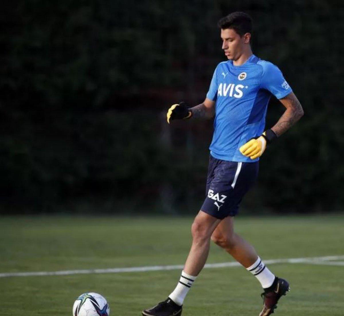 Fenerbahçe antrenmanında yıldız detayı