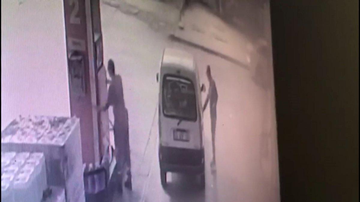 Mersin’de çaldıkları parayla tatil yapan hırsızlar, dönüşte yakalandı