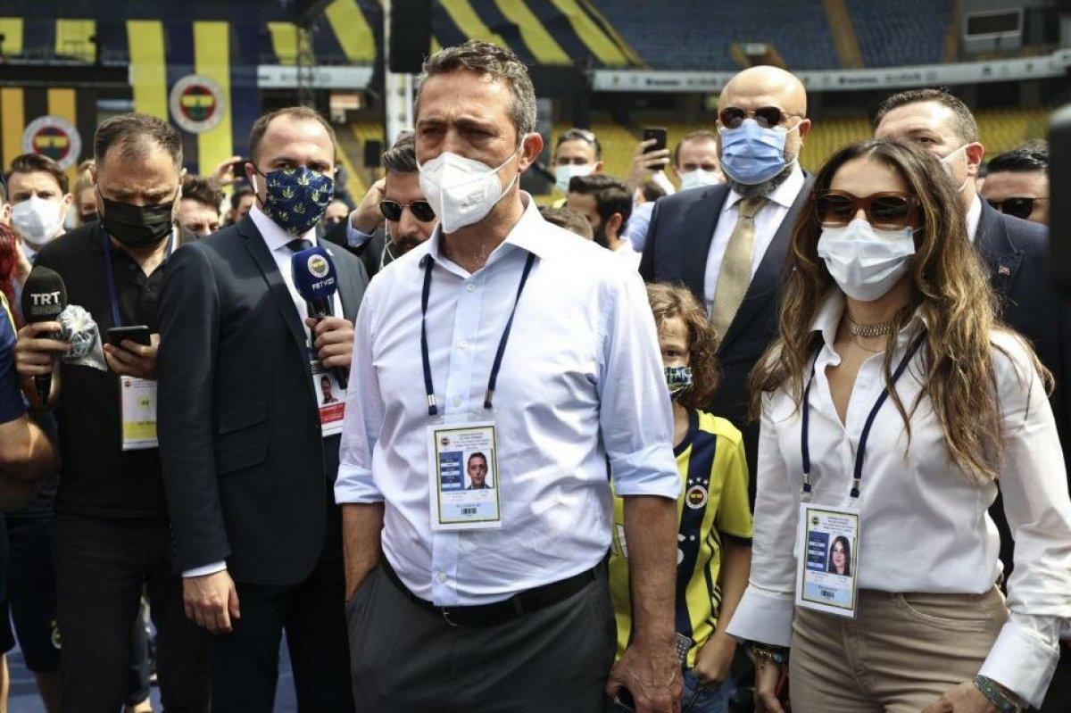 Ali Koç, hem başkan hem futbol şube sorumlusu