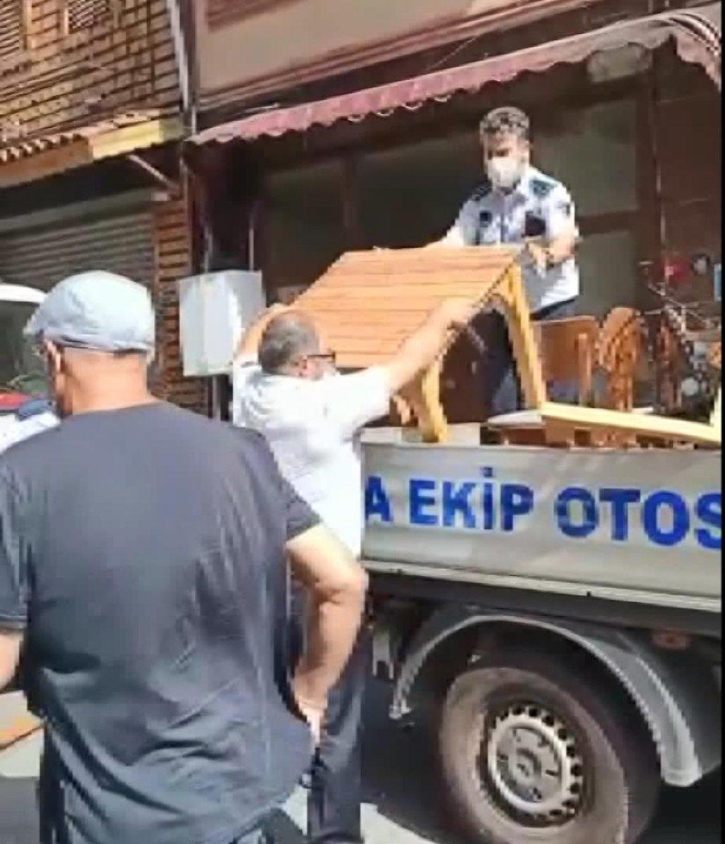 Kadıköy'de esnaf ile zabıta arasında arbede