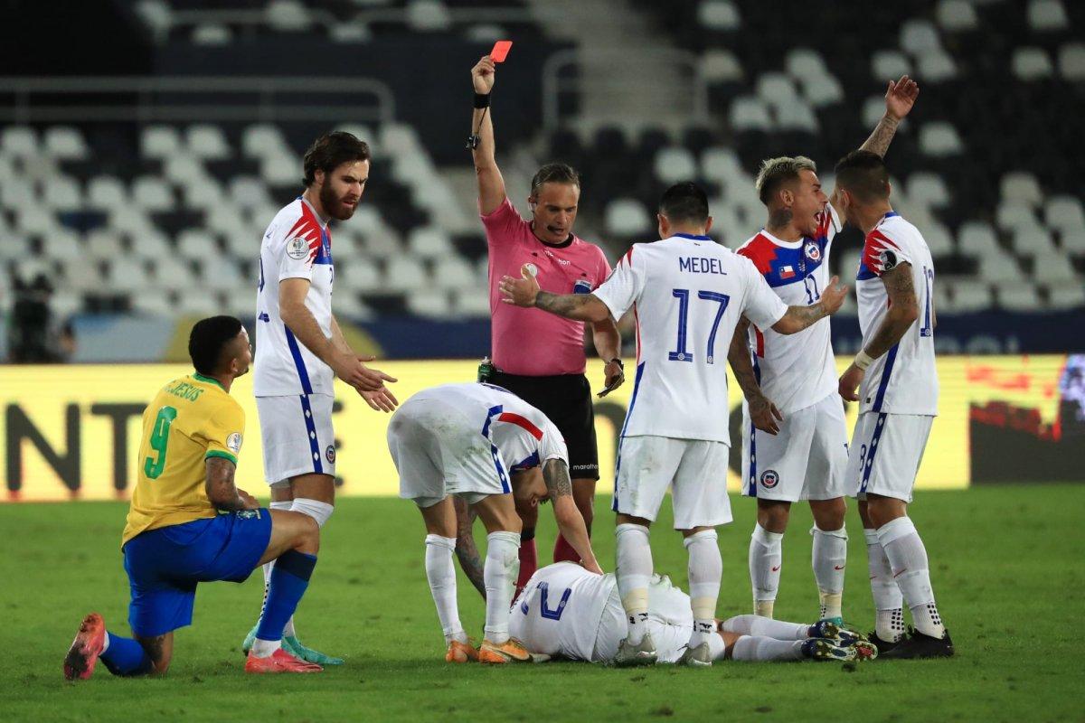 Gabriel Jesus'un kırmızı kart gördüğü pozisyon