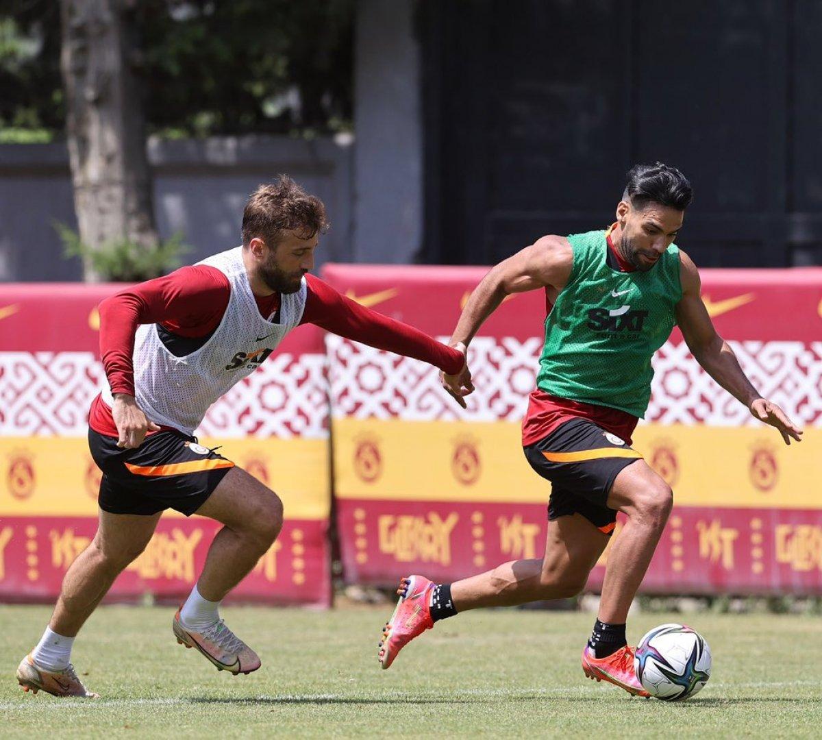 Galatasaray'da antrenmanların yıldızı Falcao