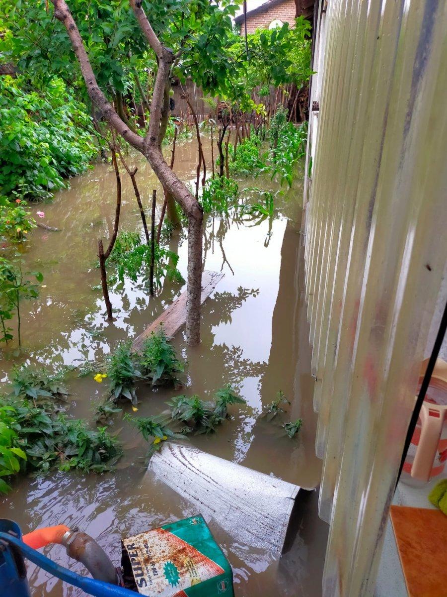 Bursa'da sağanak sele sebep oldu