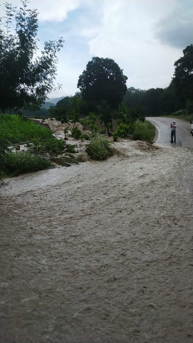 Bursa'da sağanak sele sebep oldu