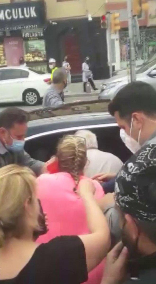 Erdoğan, Çengelköy’de vatandaşlarla sohbet etti