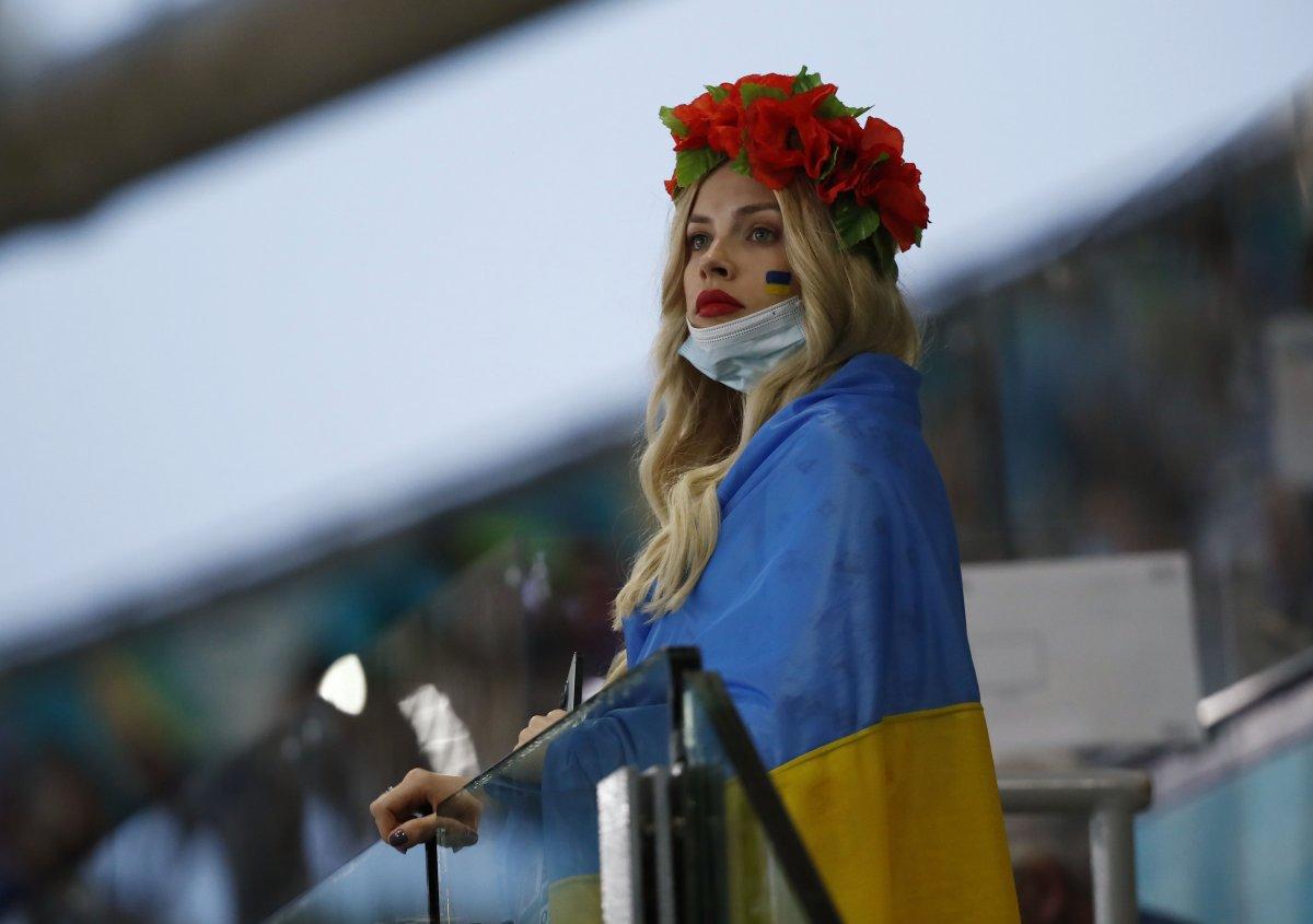 EURO 2020'de Ukrayna'yı eleyen İngiltere yarı finalde