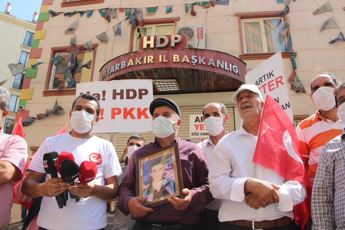 Diyarbakır'da HDP önündeki eylemde 670'inci gün