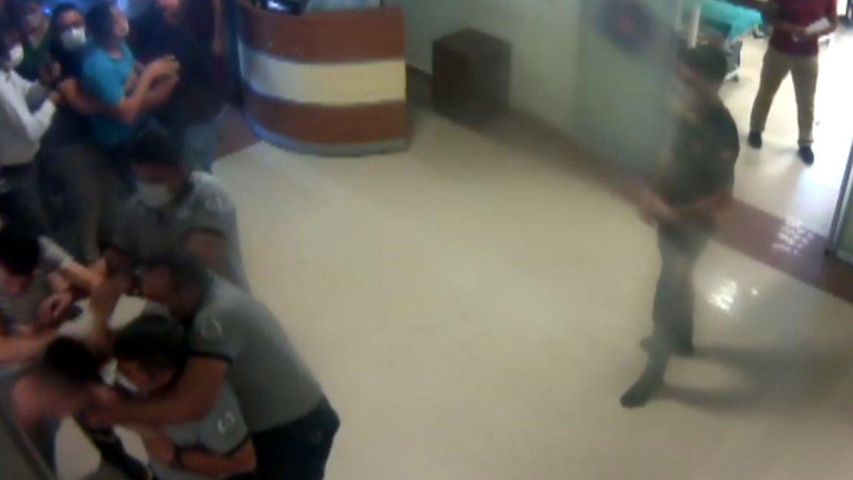 Kahramanmaraş’ta hasta yakınları güvenlik görevlilerine saldırdı