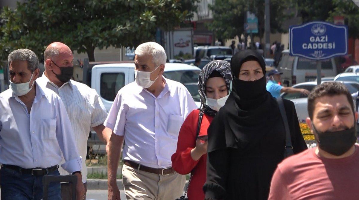 Elazığ'da sıcaktan bunalan vatandaştan ilginç yöntem