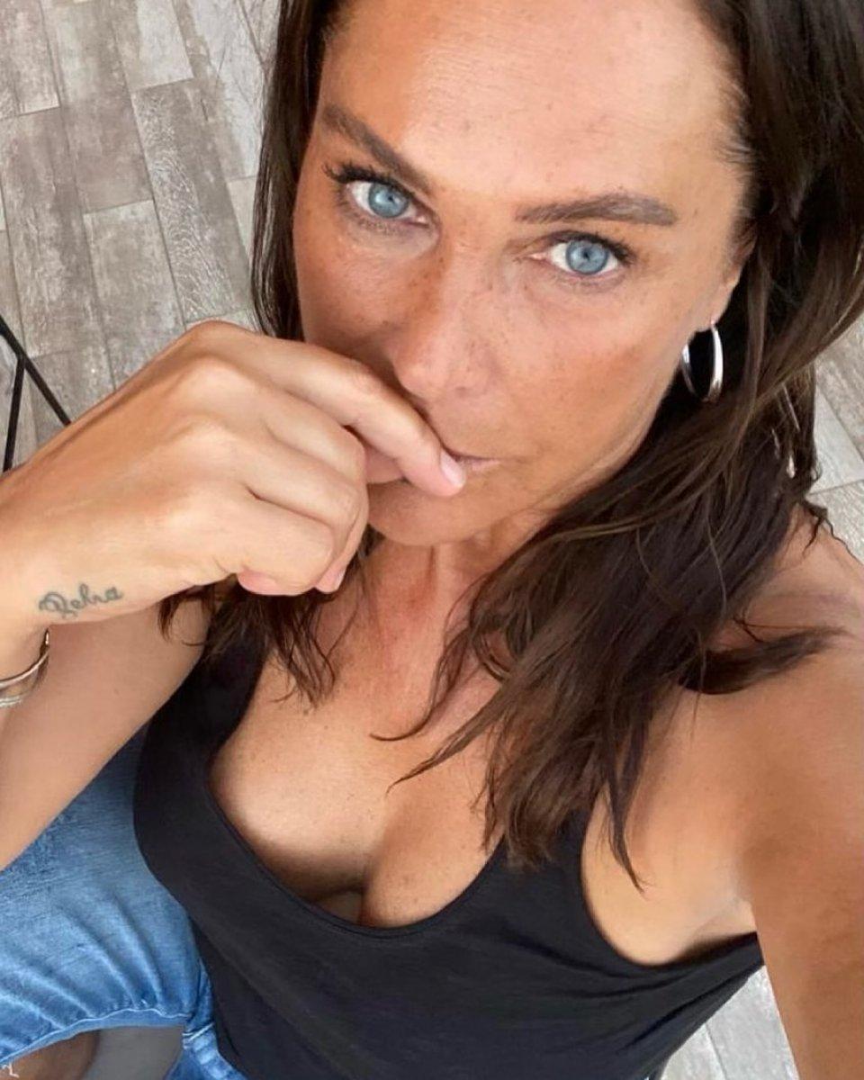 Hülya Avşar’dan makyajsız paylaşım