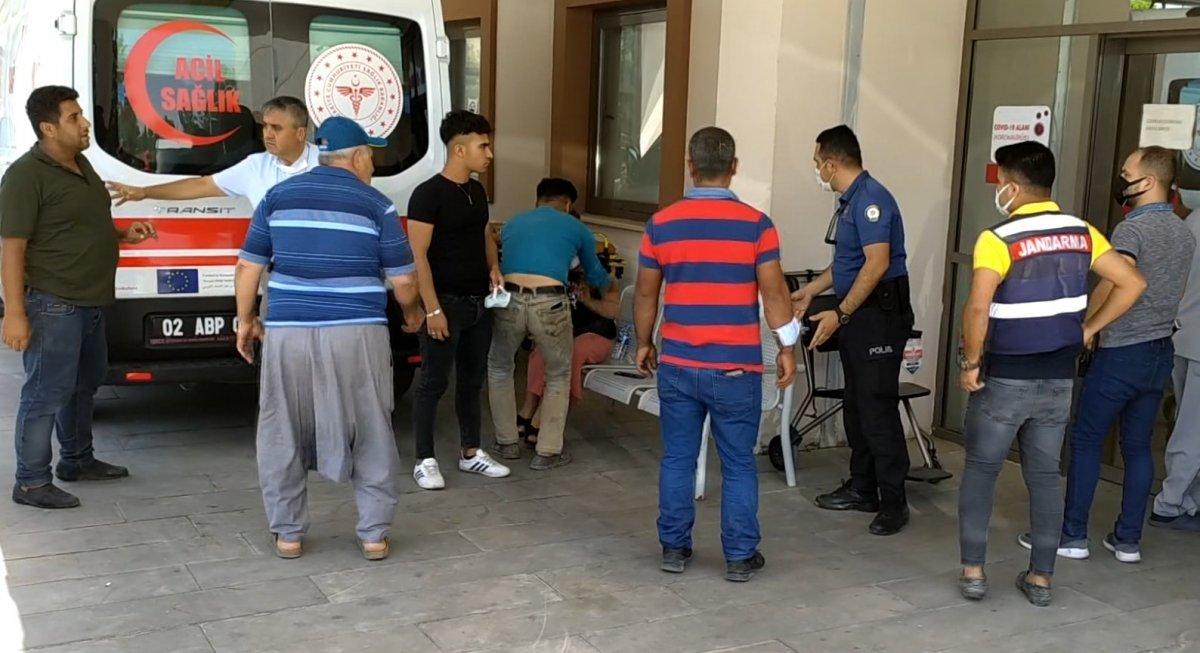 Adıyaman'da tartıştığı amcasını bıçakladı