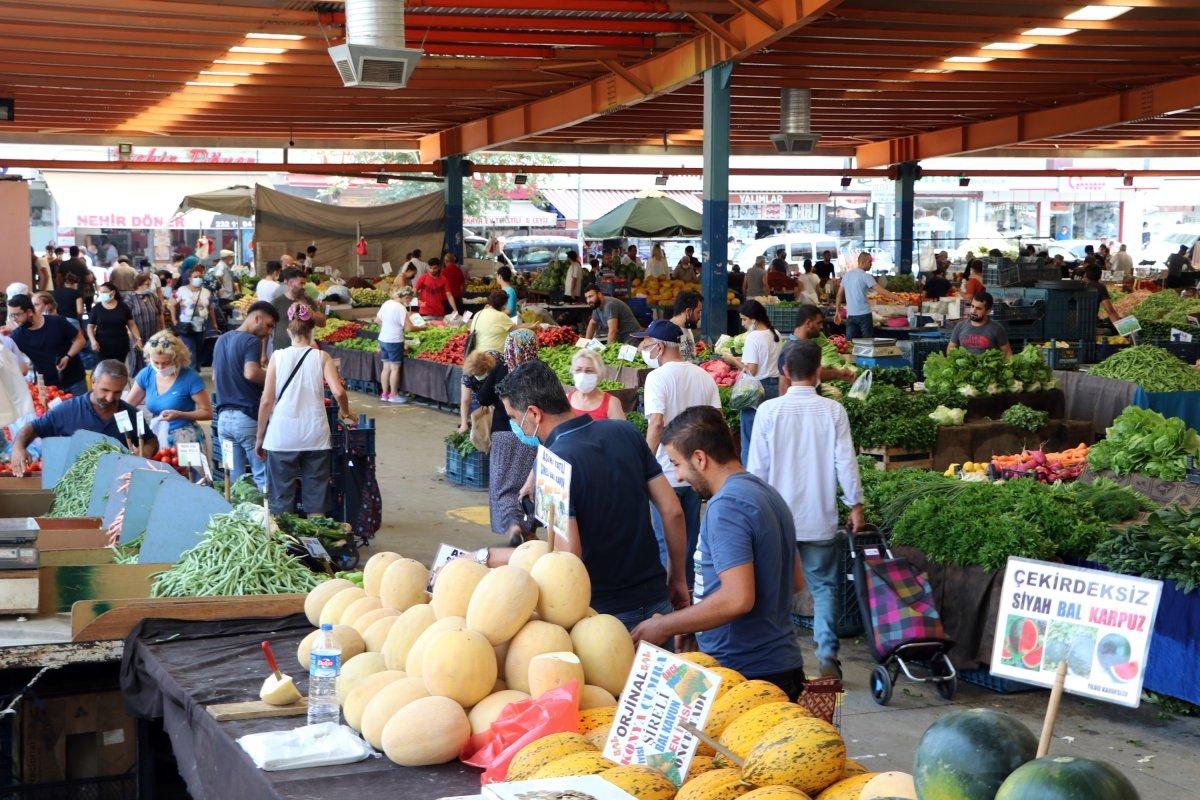 Adana'da sıcaklık 40 derece: Meyve ve sebzeler zarar gördü