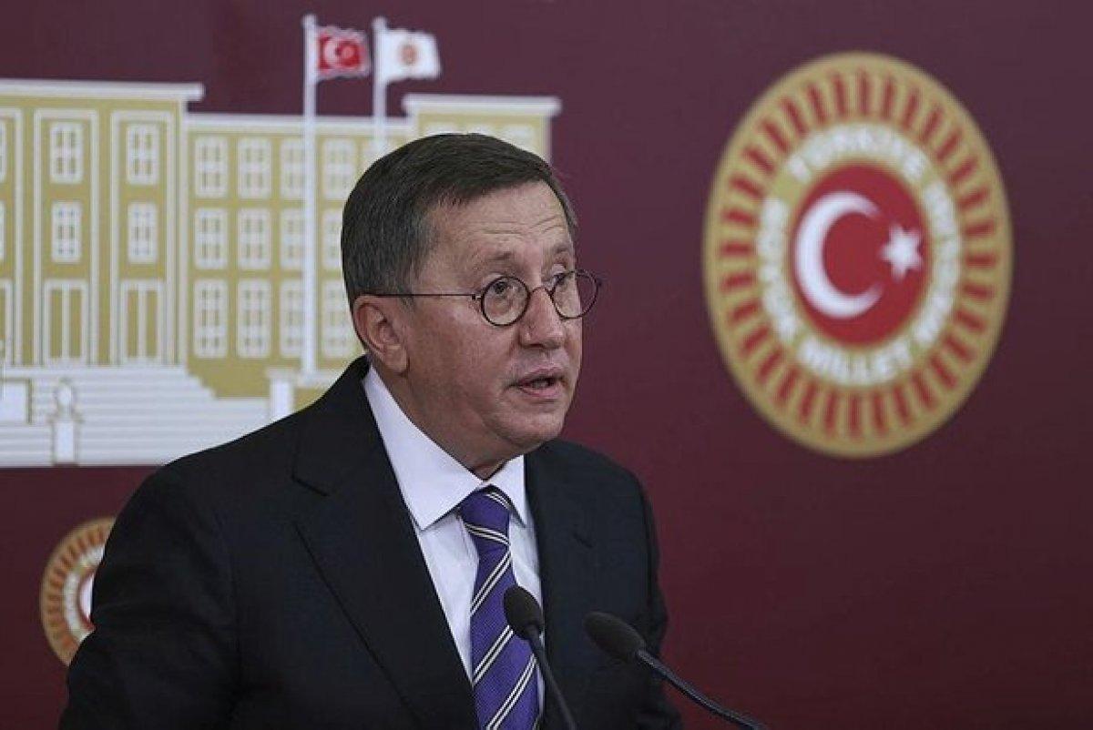 Temel Karamollaoğlu'nun Lütfü Türkkan'a karşı sessizliği devam ediyor