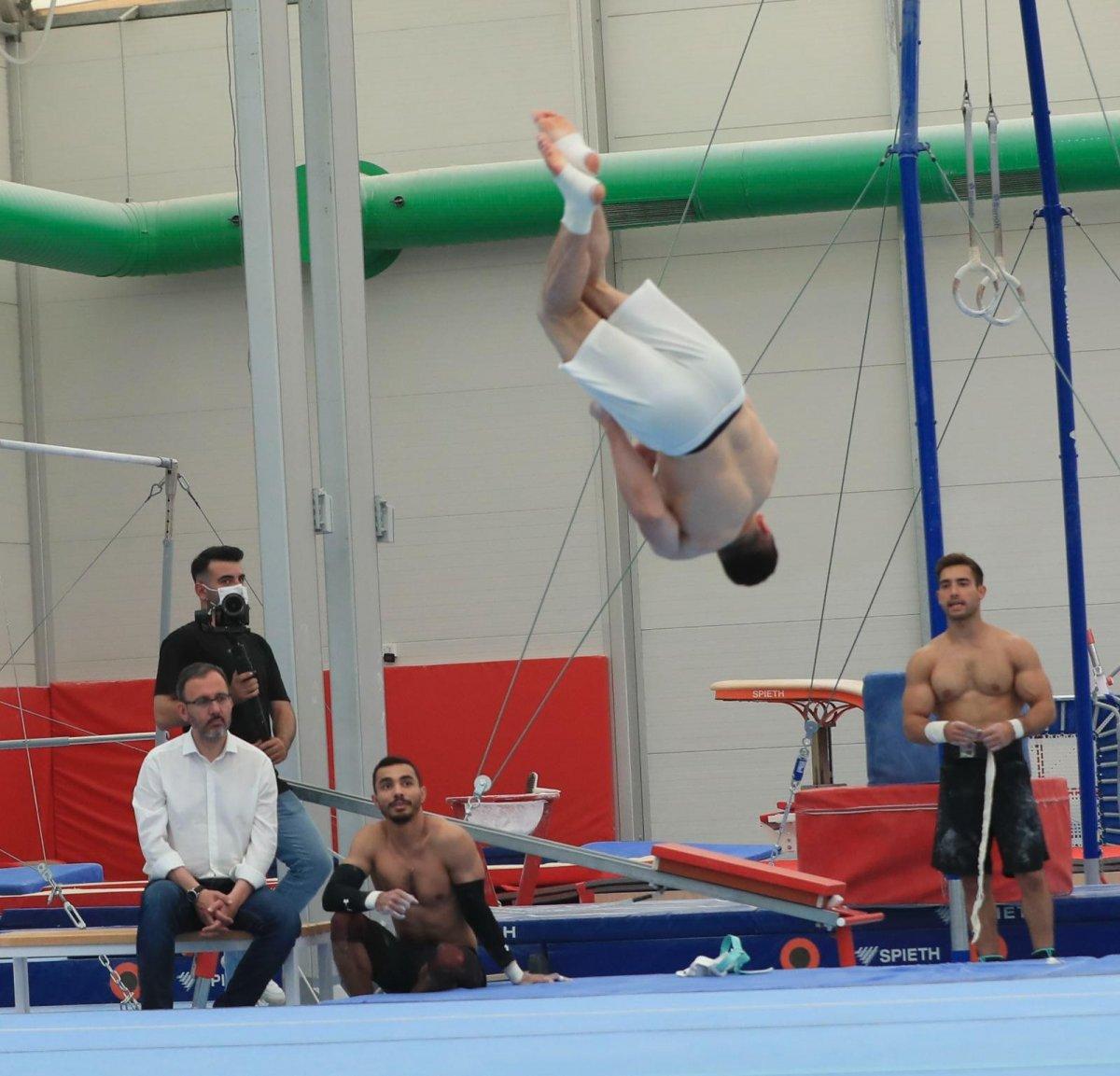 Bakan Kasapoğlu, olimpik sporcularla buluştu