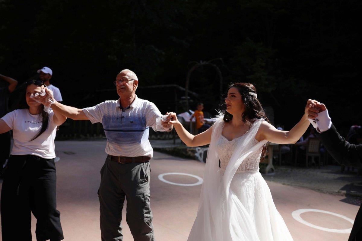 Ayder Yaylası ziyaretçilerin akınına uğruyor