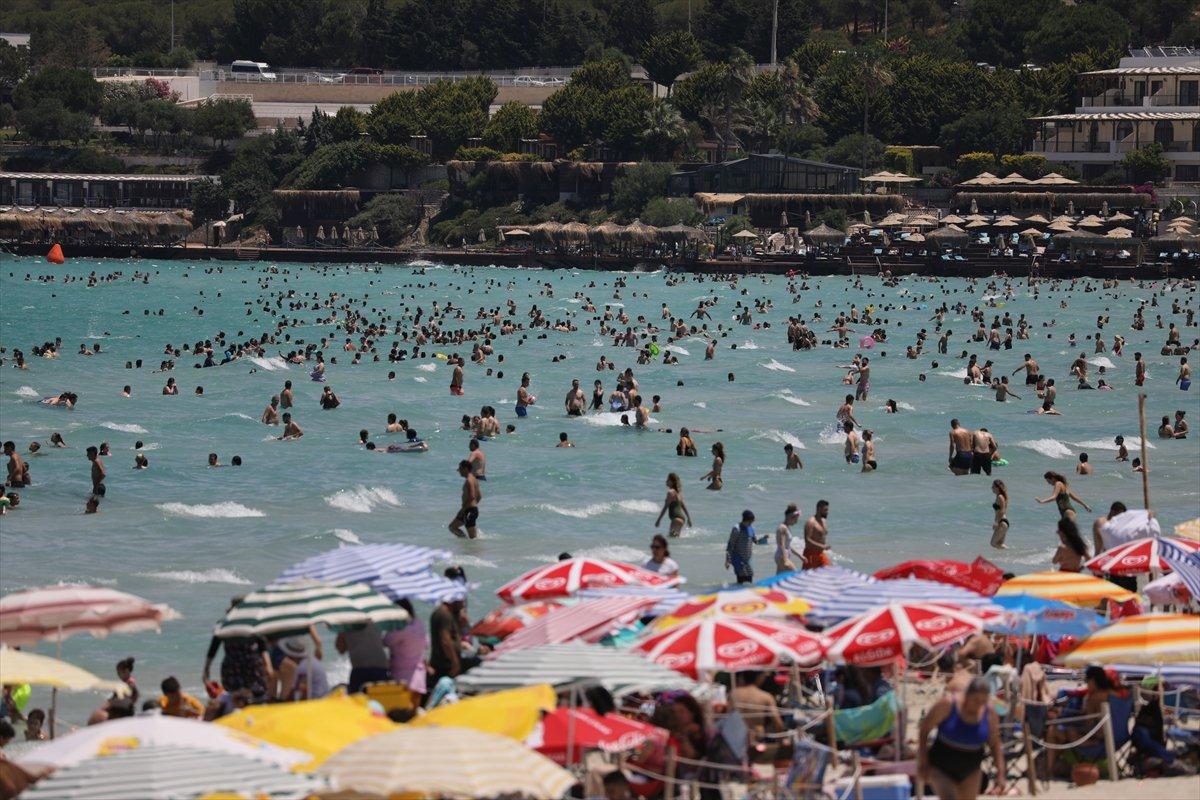 Çeşme'de normalleşme yoğunluğu