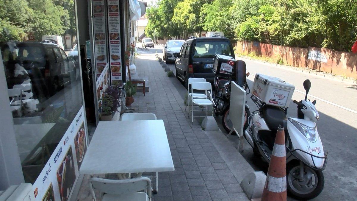 Sarıyer’de iş yerinin önündeki çiçeklerin çalınma anları kamerada